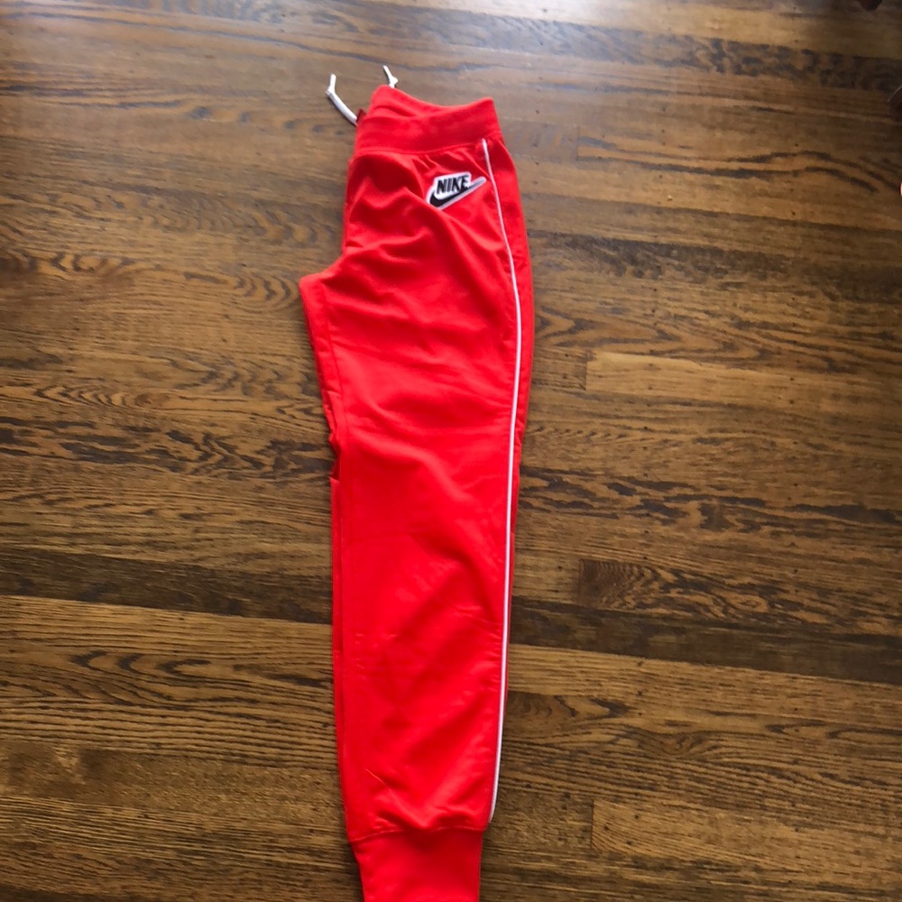 nike joggers